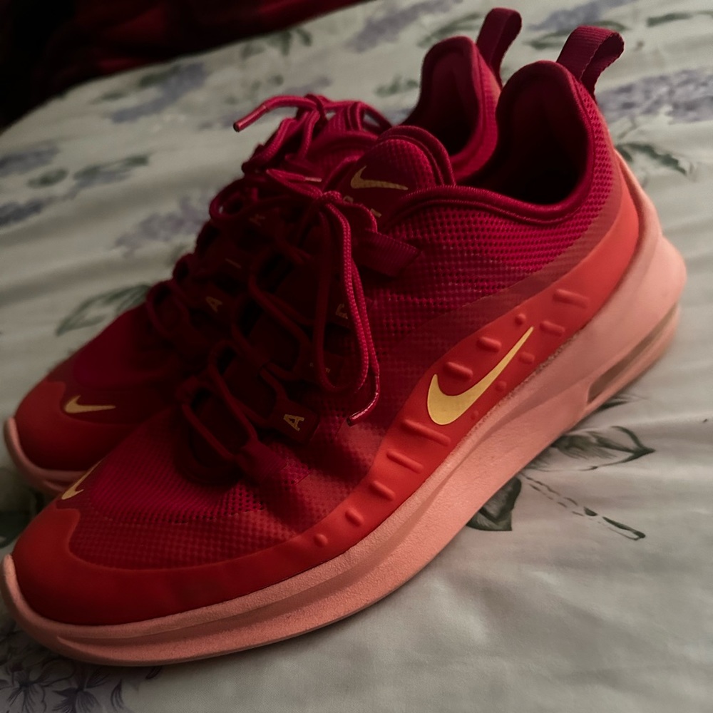 Nike shoes size 8